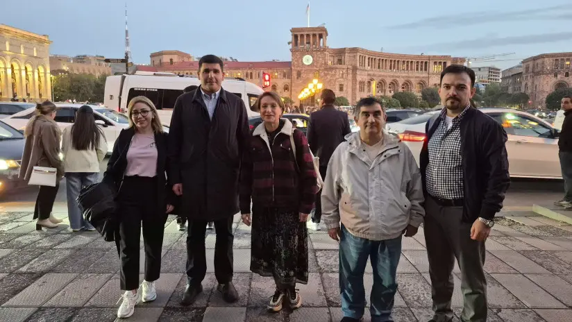 Dünənki təhrikçilər indi Ermənistanda: "Sülh qurucuları"