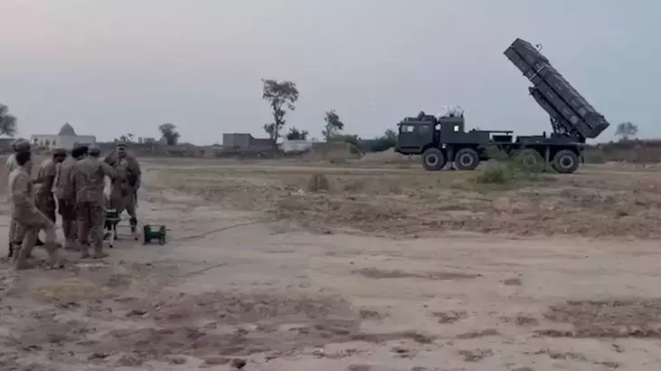 Pakistan Əfqanıstana savaş xəbərdarlığı: Münaqişə istəyərsə, hazırıq