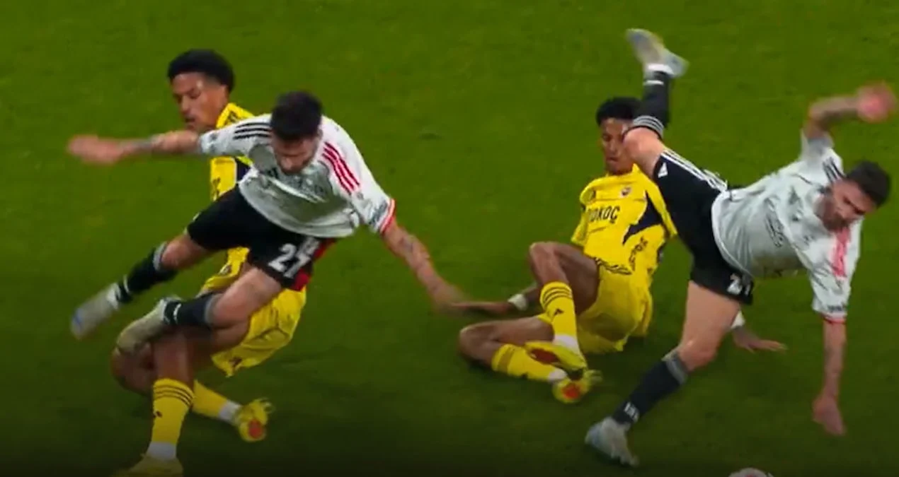 Derbidə mübahisəli epizod yaşandı